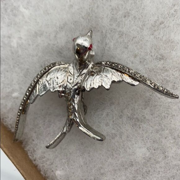 Vintage silver tone bird pin / brooch - Picture 8 of 8